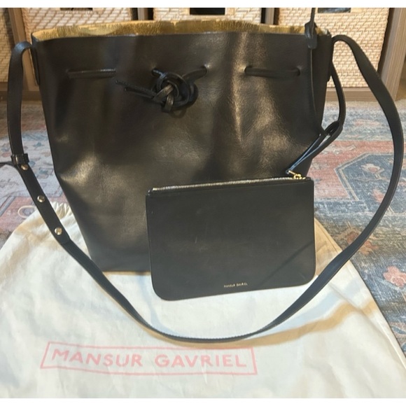 SOLD❤️ MANSUR GAVRIEL Large Leather Bucket Bag Black Gold w/ Wristlet Pouch - Picture 3 of 14